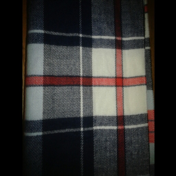 Soft Scarf NWT - Picture 6 of 6